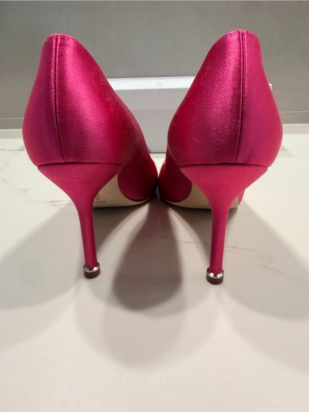 Manolo Blahnik Hangisi Satin Pump - Picture 3 of 5